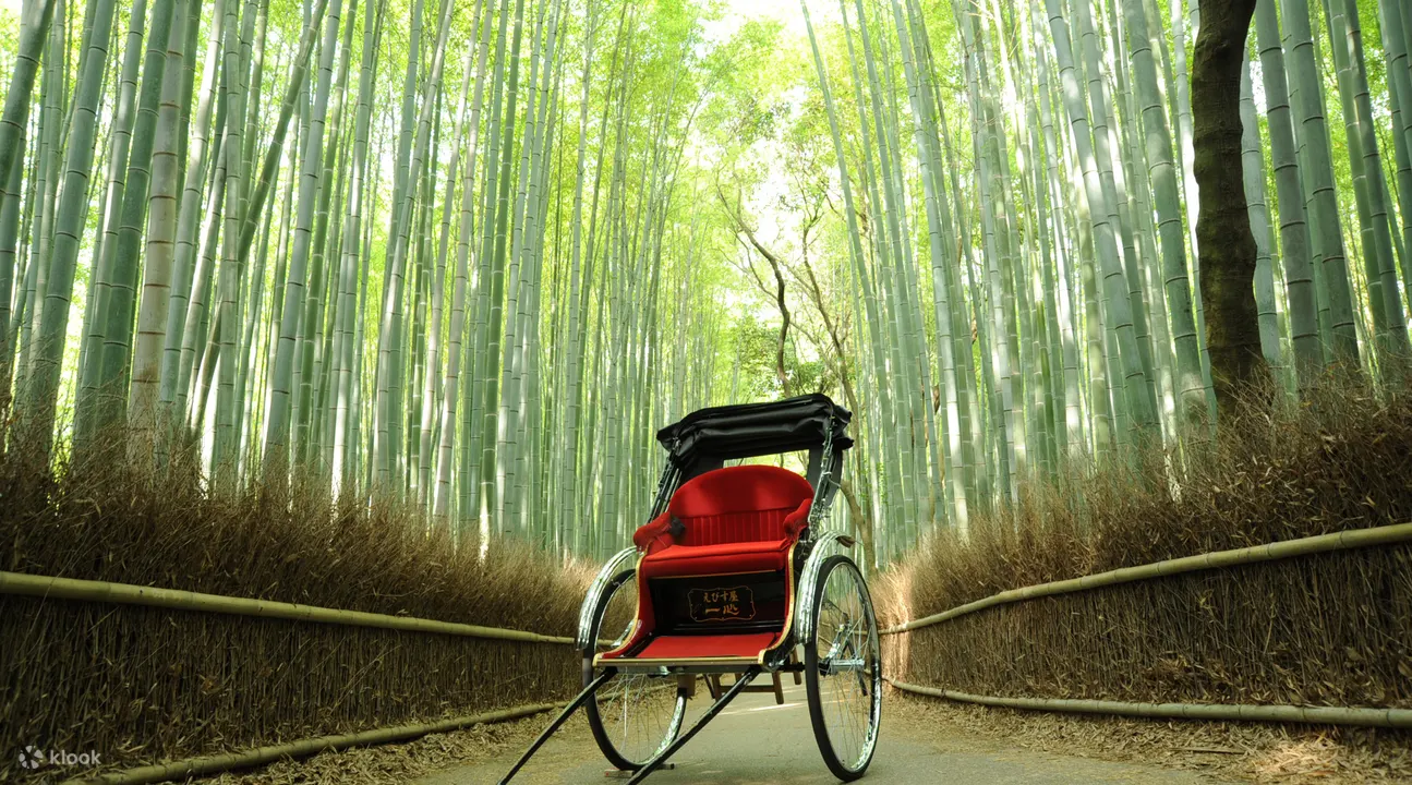 乘坐岚山人力车