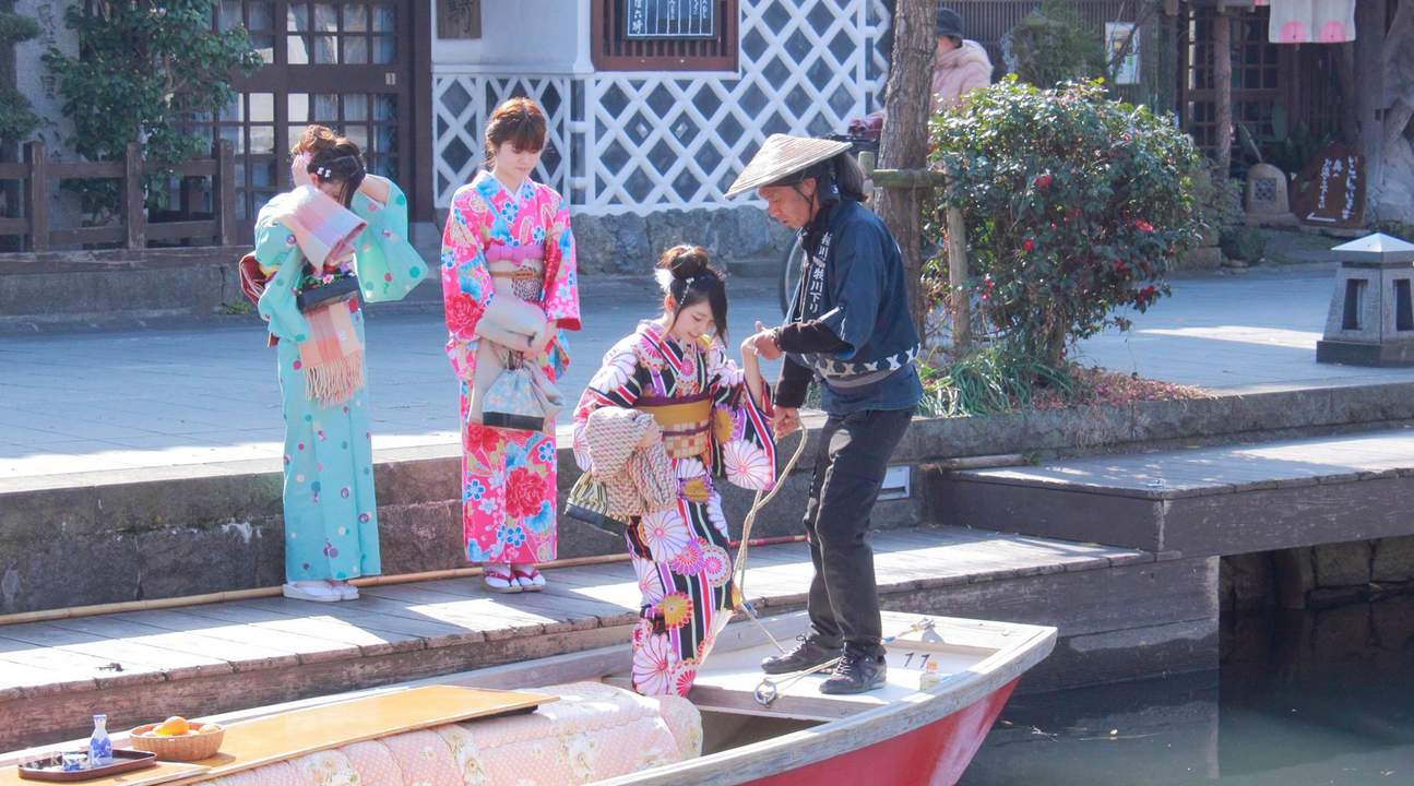 着物姿でリバークルーズ