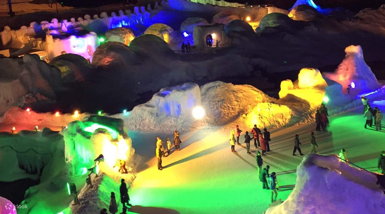 Sounkyo Ice Fall Festival Tour in Hokkaido with Drift Ice Cruise