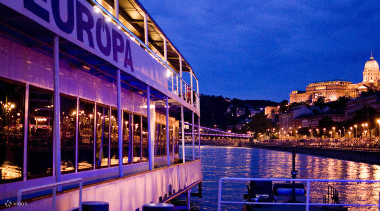 Christmas Eve Dinner Cruise in Budapest Klook