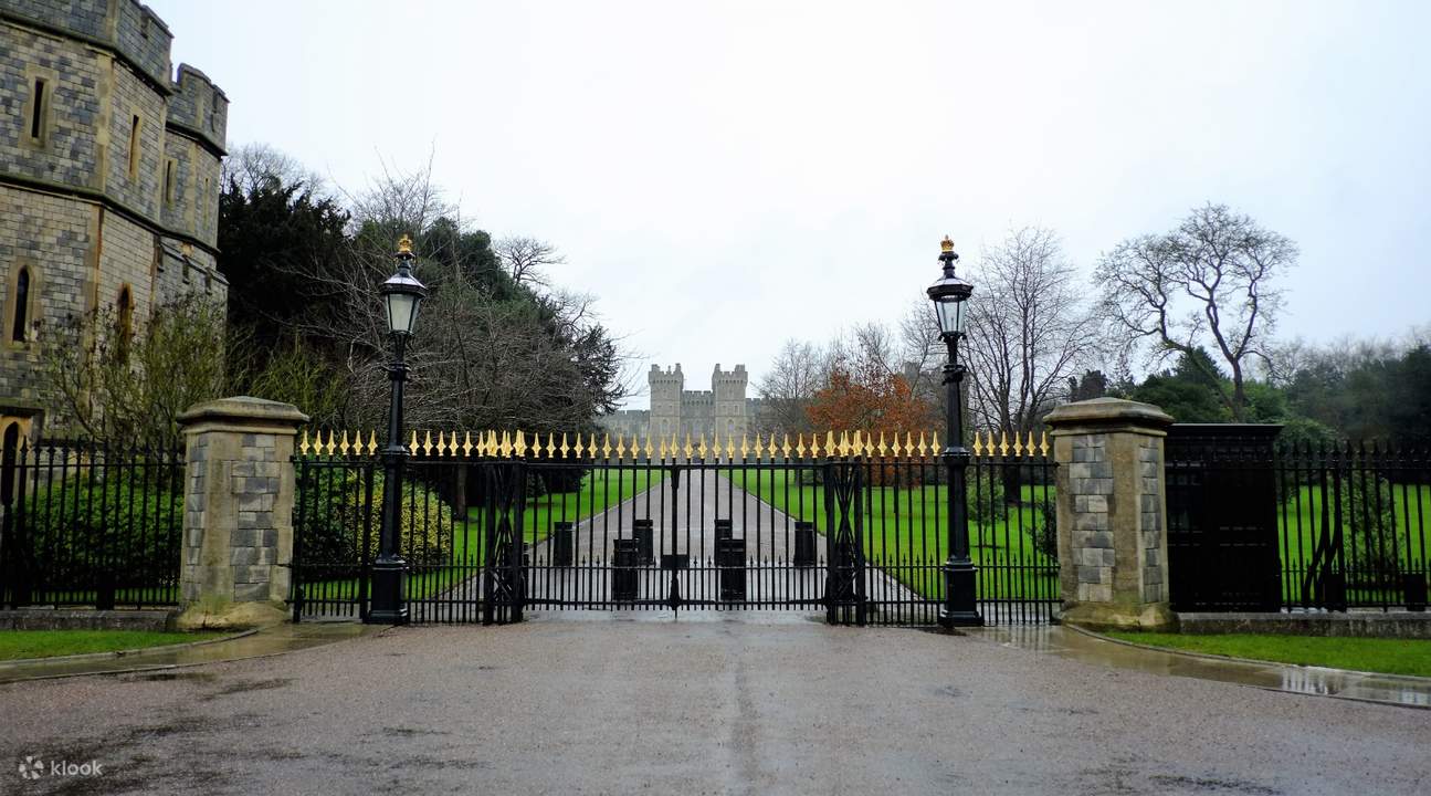 Best Way To Visit Windsor Castle Is By Train From London