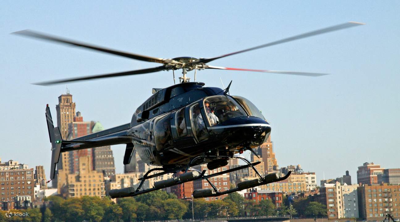 Ammira da vicino il Chrysler Building per un'indimenticabile esperienza in elicottero