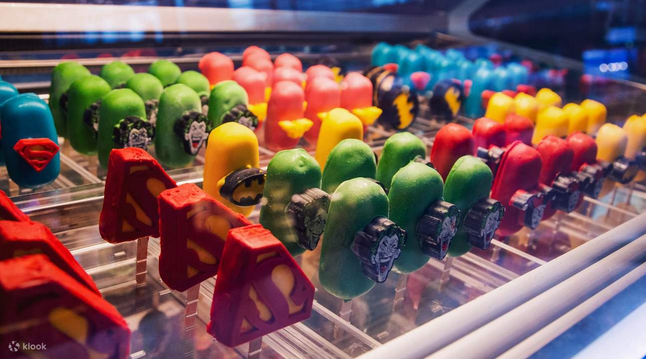 Classic Caper Ice-Cream in 3D at DC Comics Super Heroes Cafe at Marina Bay Sands