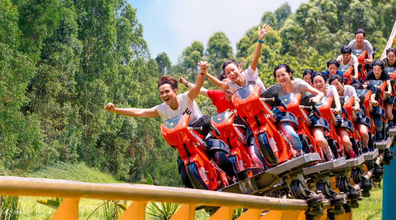 roller coaster ride at chimelong paradise