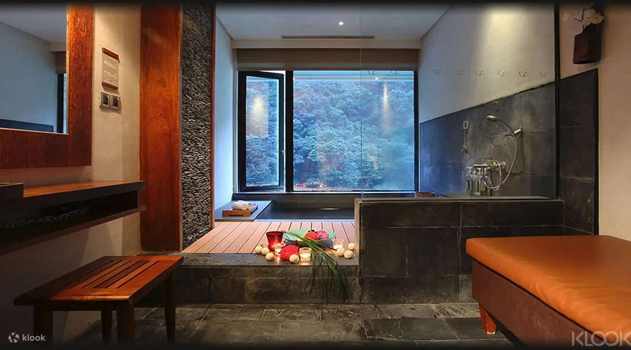 Volando Urai bathhouse
