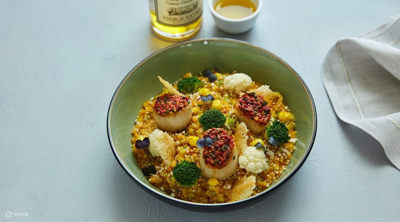 scape lounge and restaurant in burj al arab