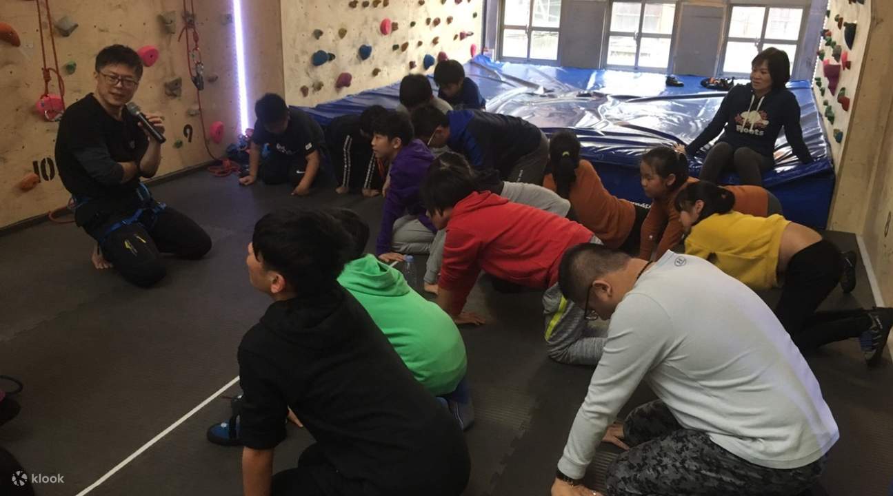 Old House Bouldering Experience in Taipei, Taiwan 클룩 Klook 한국