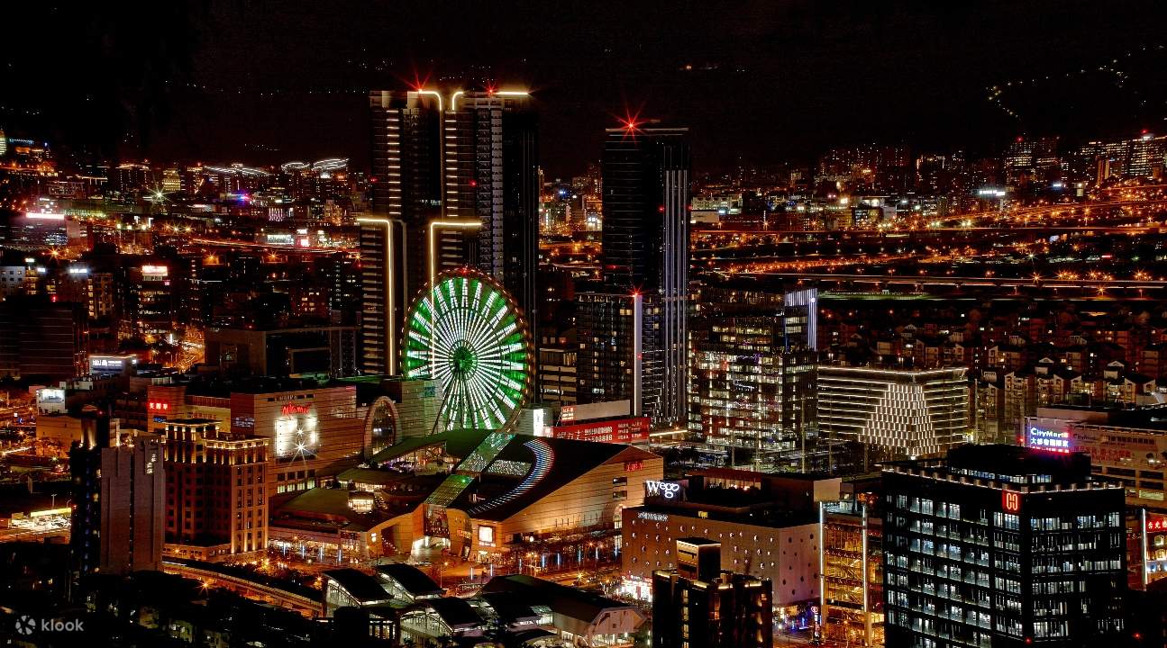 a view of Miramar Entertainment Park at night