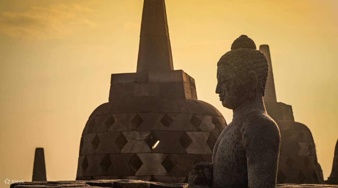 Klook Temple Kingdom Borobudur and United Trip Sunrise Prambanan -