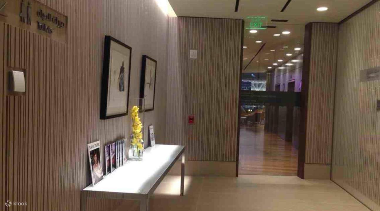 hallway inside Hamad International Airport