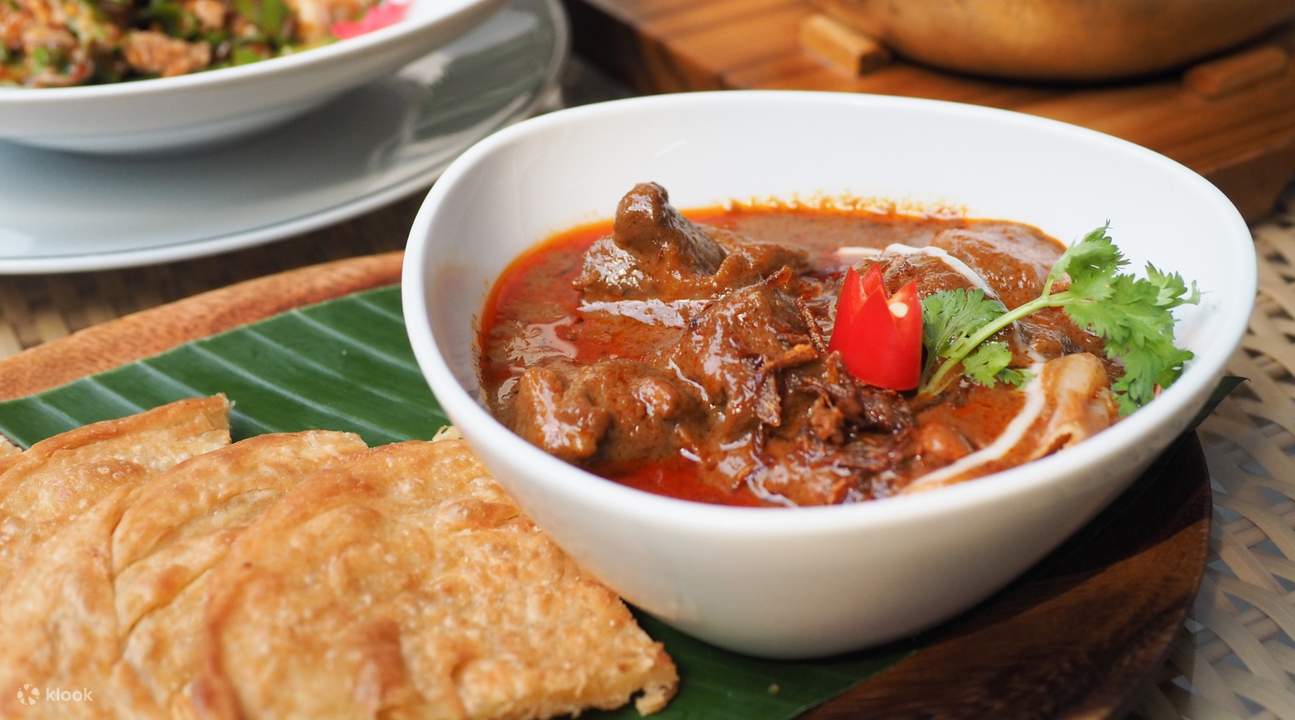 pork massaman curry tali pling siam paragon bangkok