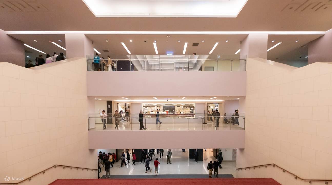 lorong utama taipei national palace museum