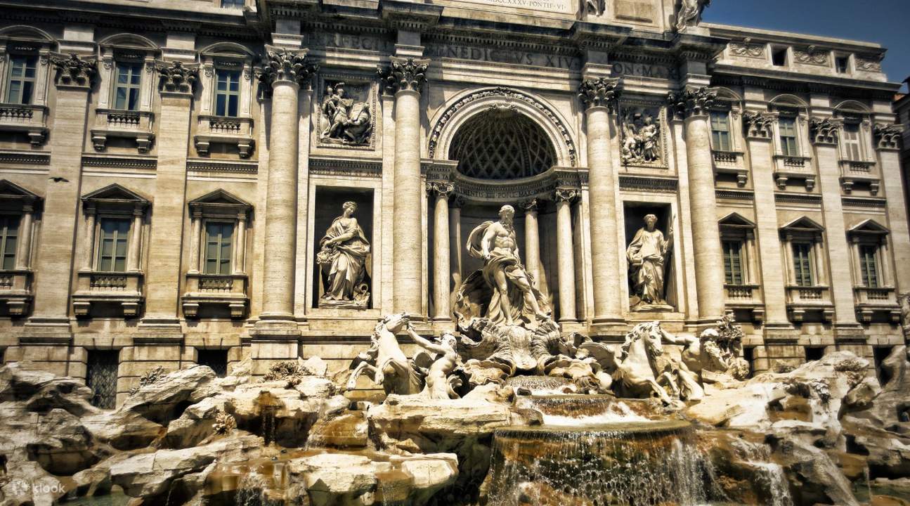 Toàn cảnh phía trước của các tòa nhà Leonardo Da Vinci