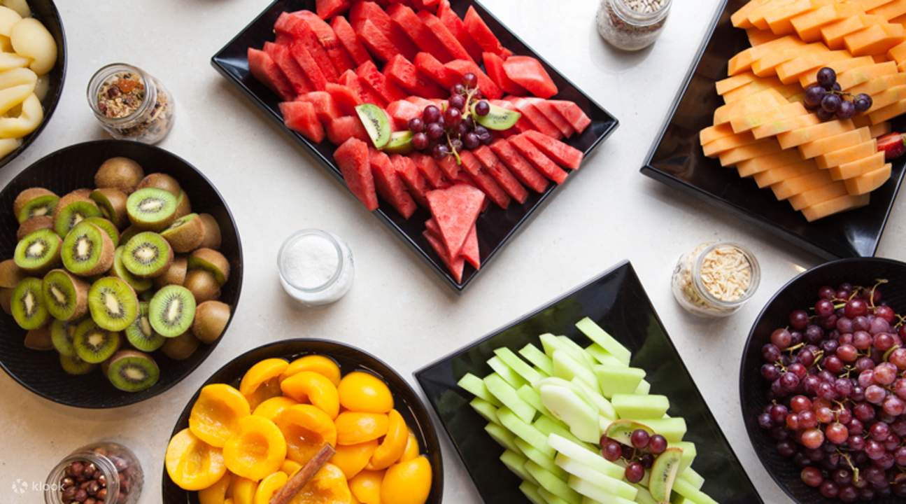 บุฟเฟ่ต์ที่ร้านเวฟส์ โรงแรมวอเตอร์มาร์ค โกลด์ โคสต์ ออสเตรเลีย