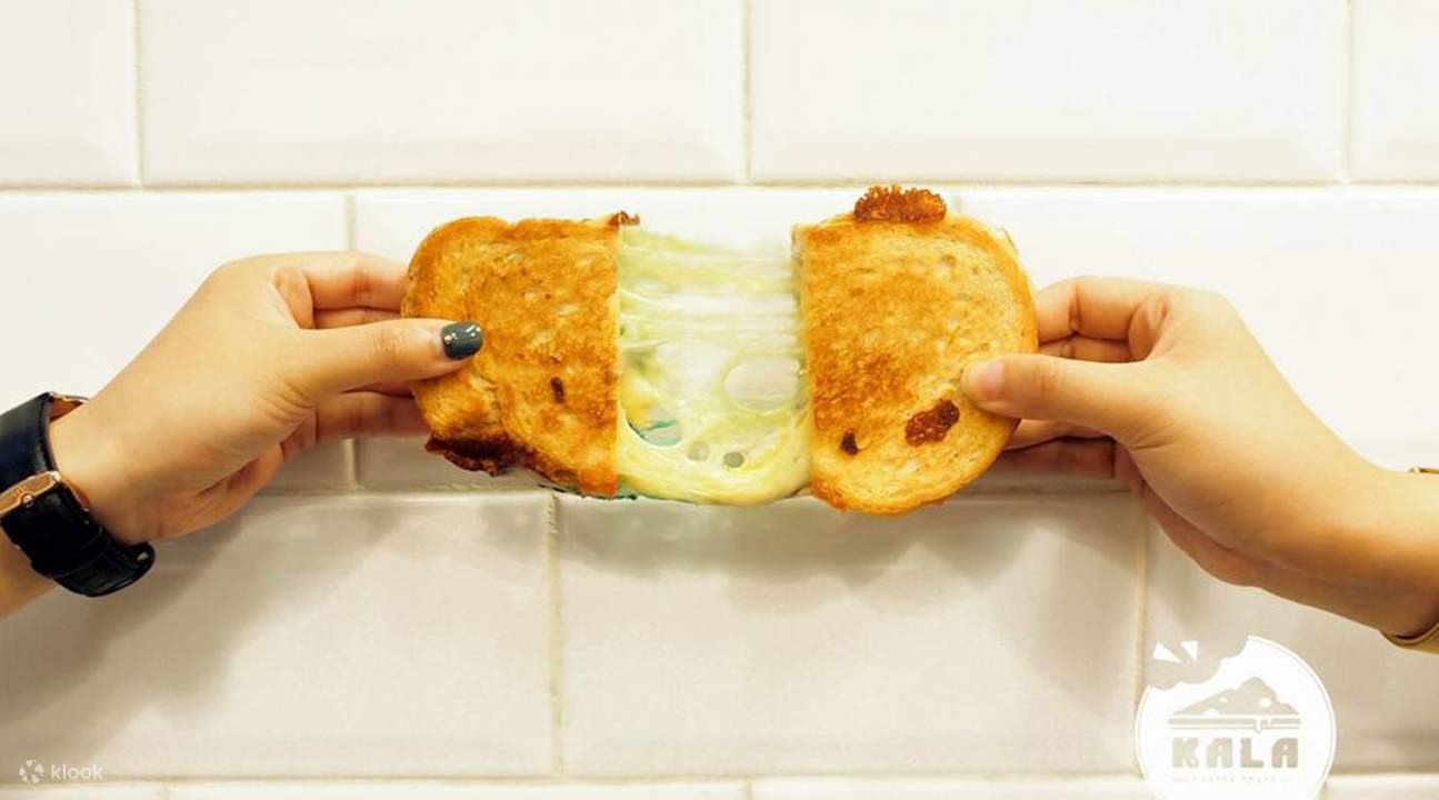 100% percent imported cheese