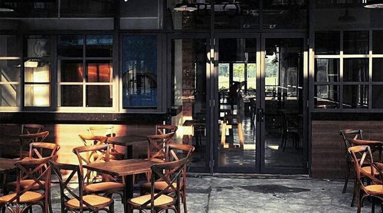 吉隆坡 TREC 的 Byblos Cafe & Lounge 外觀