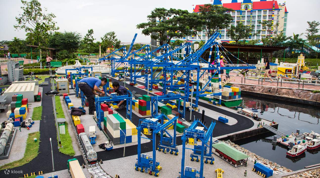 Legoland office top