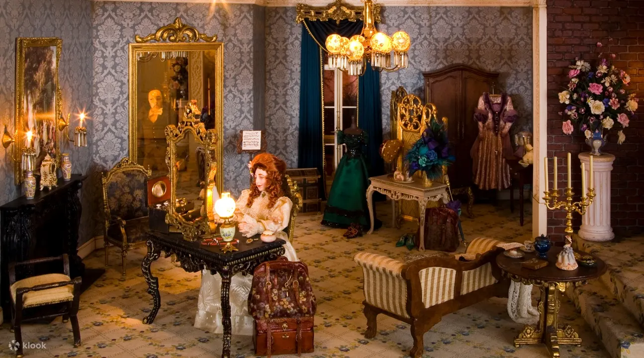 Miniature Museum The Phantom of the Opera