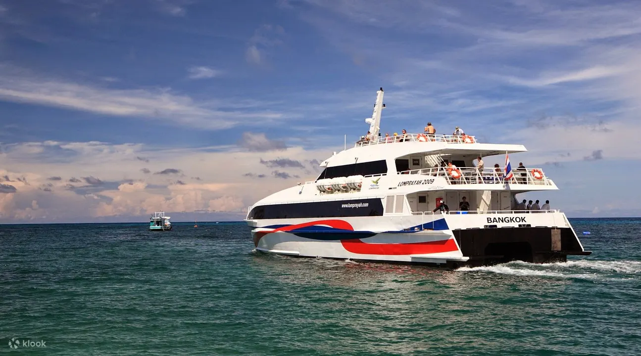 catamaran Lomprayah One Way Ferry Ticket between Koh Phangan and Koh Samui (Nathon Pier/Mae Nam Pier) Thailand