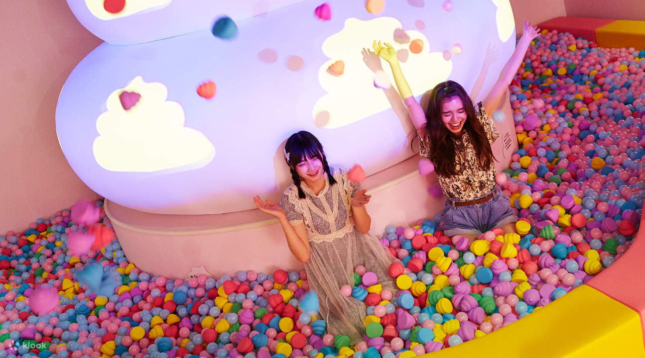 Unko Museum - Poop Pit