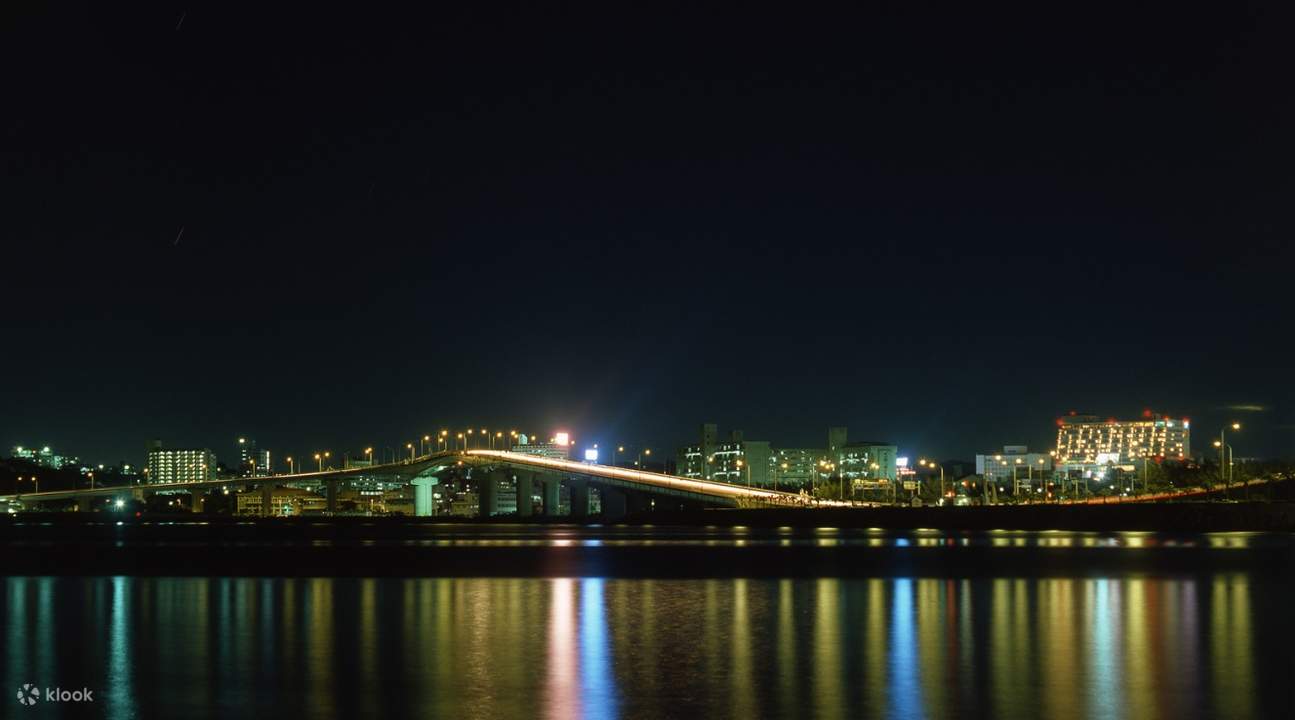 Du thuyền đêm Moby Dick