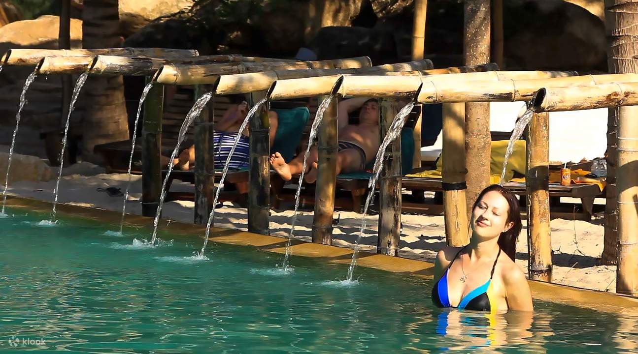 Swimmingpool im i-resort