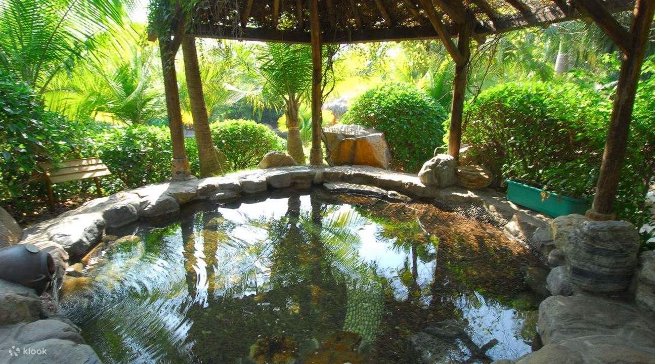 Riyuegu Hotsprings Resort