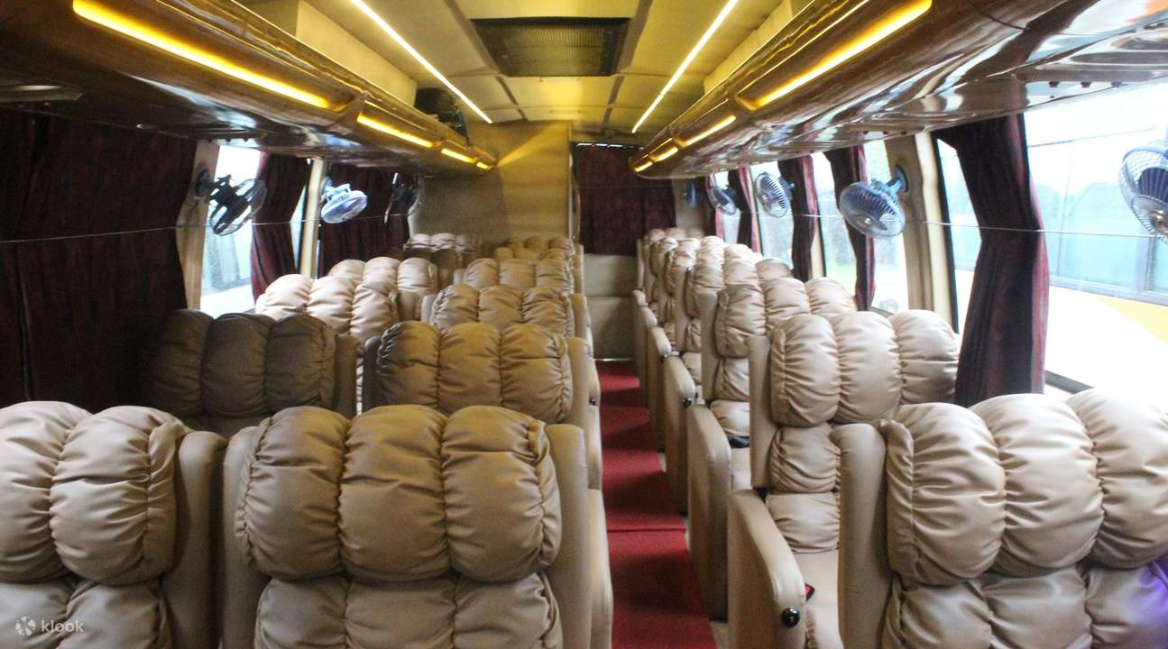 Trasferimenti in autobus turistico da Kathmandu a Pokhara