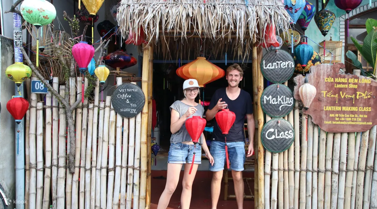 Lantern making class lanterns