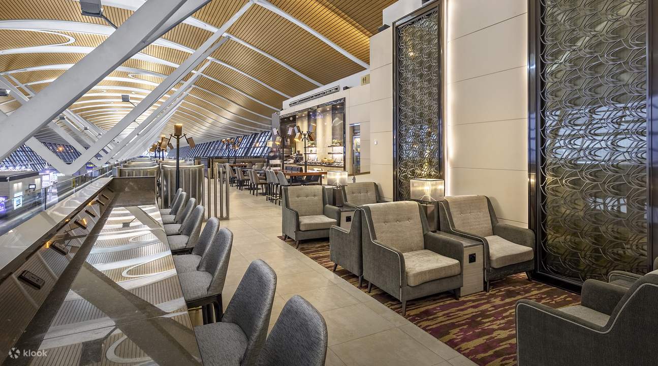 誕生日プレゼント International Shanghai Airport Service Lounge Premium Plaza ラウンジ