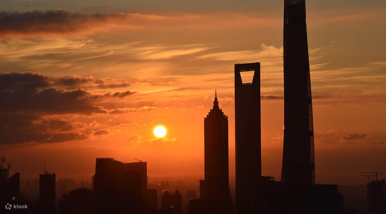 shanghai tower sunset