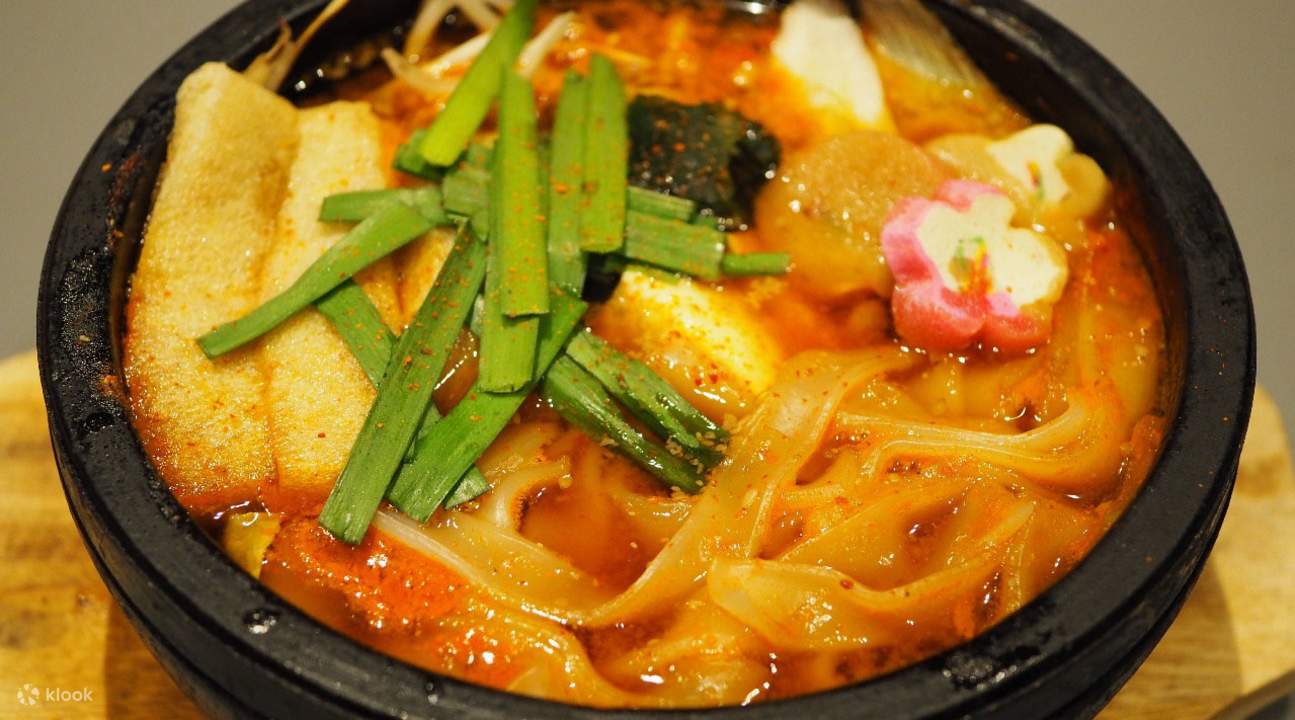 Asian/Ethnic Hot Pot at Zerohachi in Namba