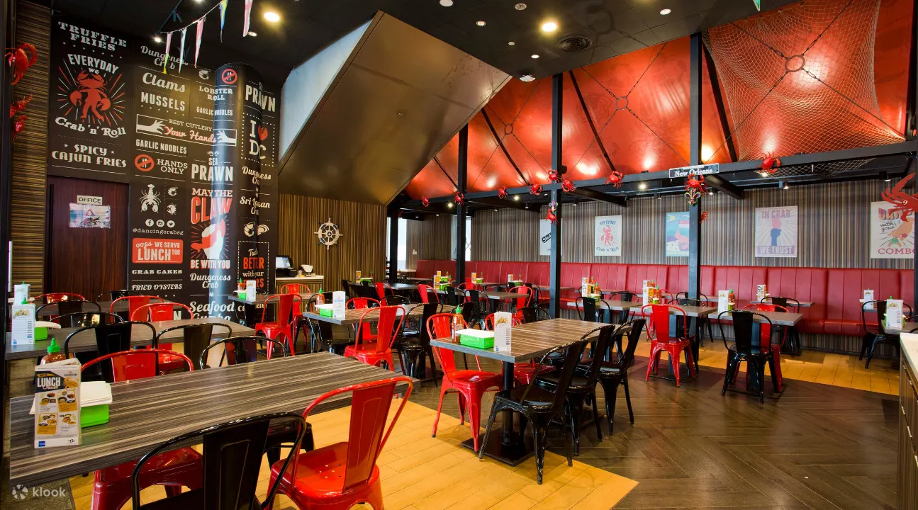 Dancing Crab Interior
