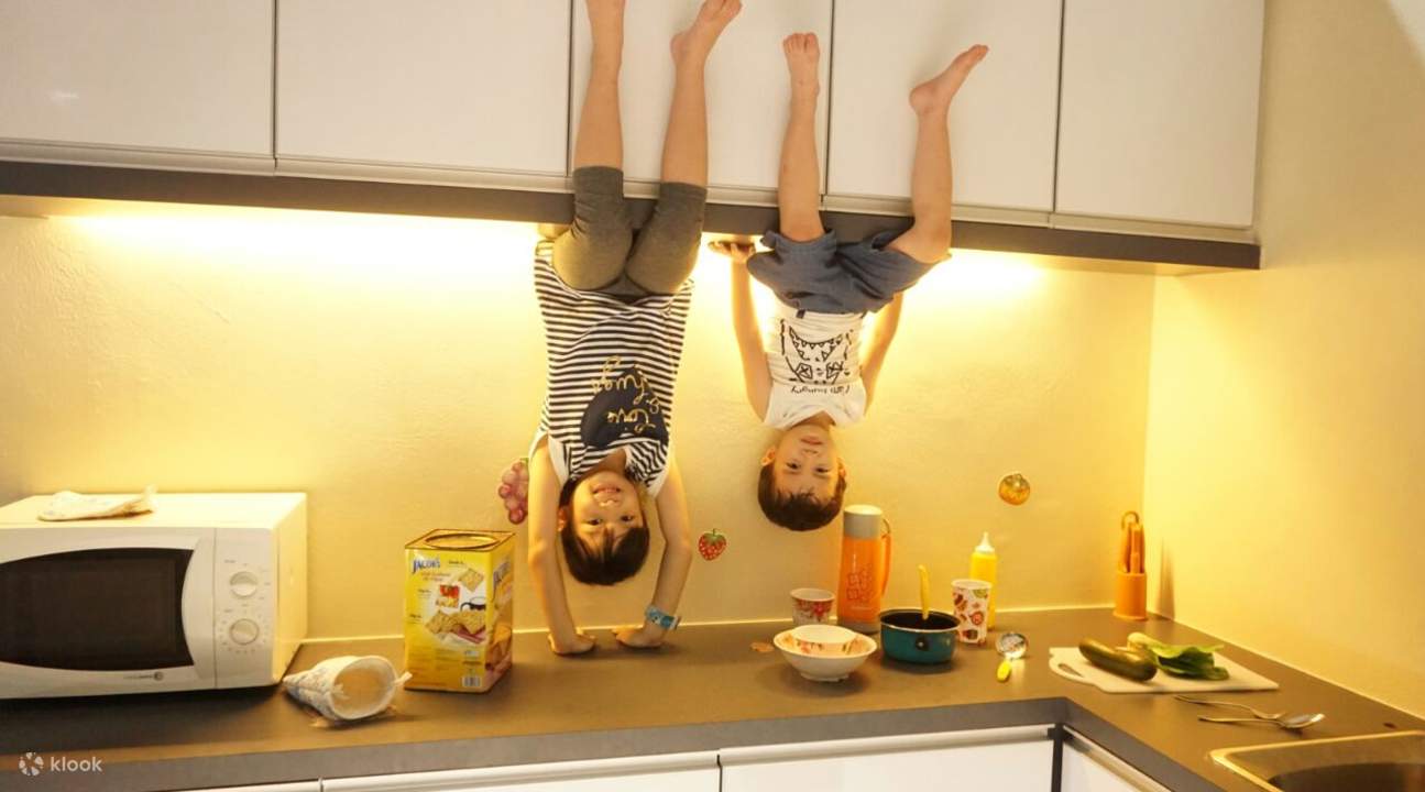 Tiket Masuk upside down house gallery Melaka