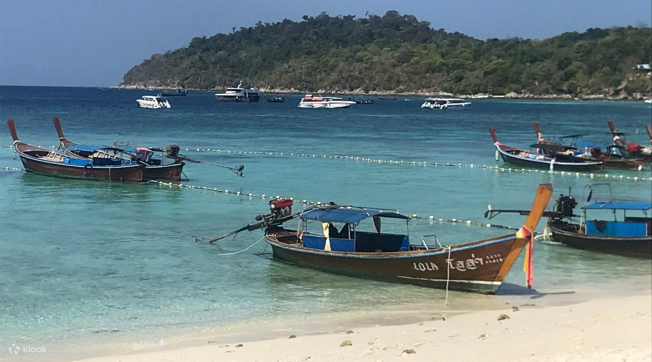 丽贝岛长尾船