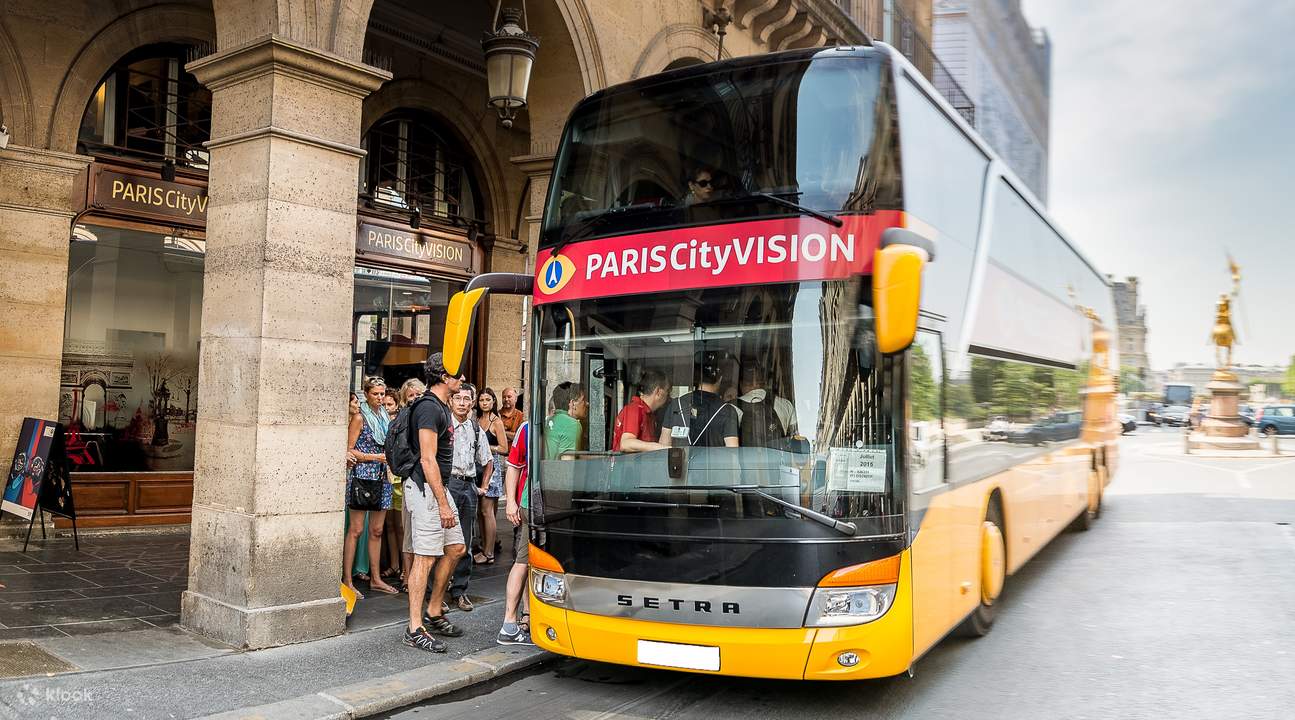 City tour bus Paris