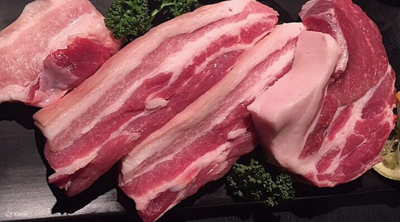 首尔明洞401 餐厅,金钟国哈哈烤肉,明洞烤肉