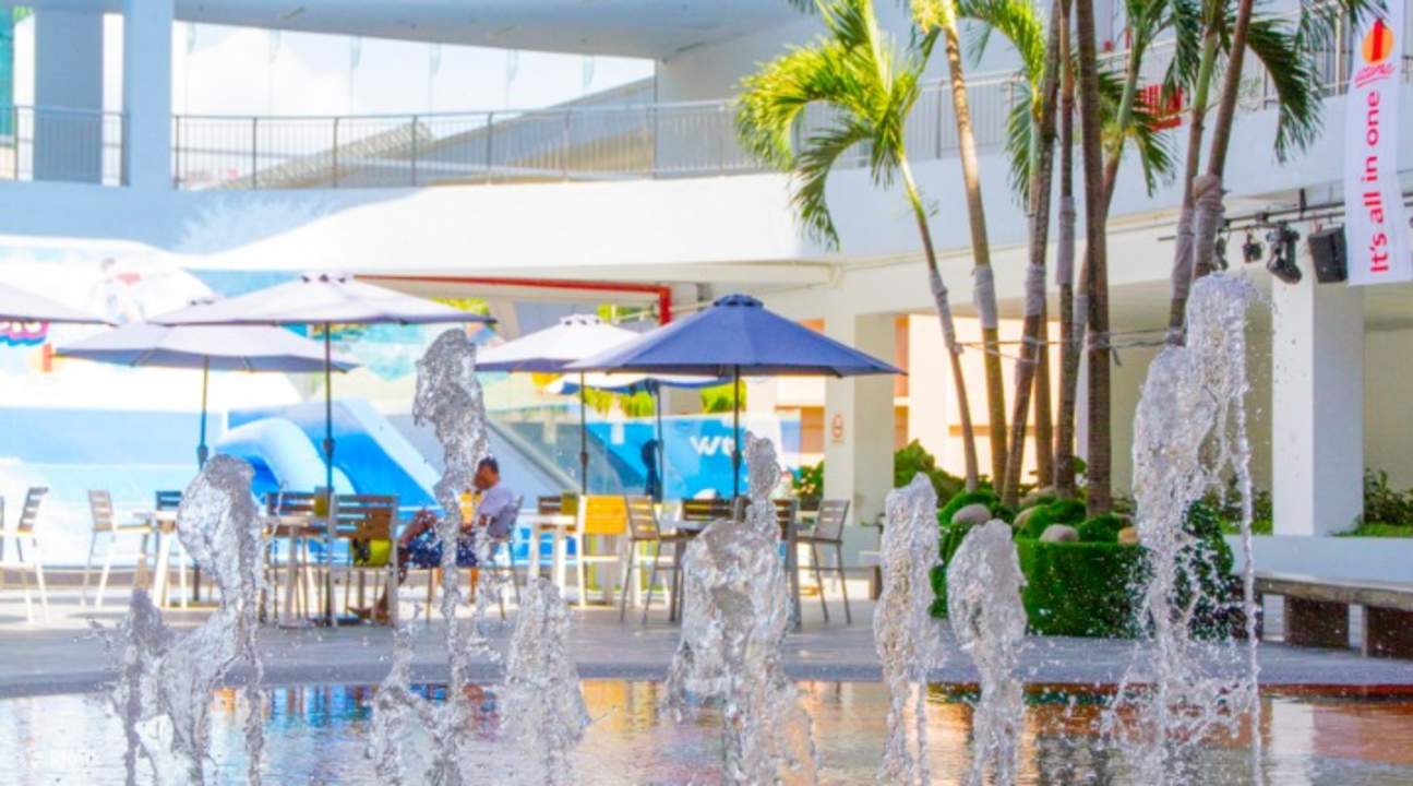 Trải Nghiệm FlowRider® 1 Utama Surfing ở Kuala Lumpur