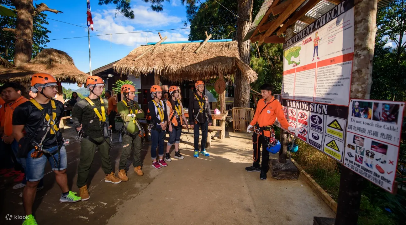 清迈丛林探险和高空滑索 (Chiang Mai Jungle Adventure and Zipline)