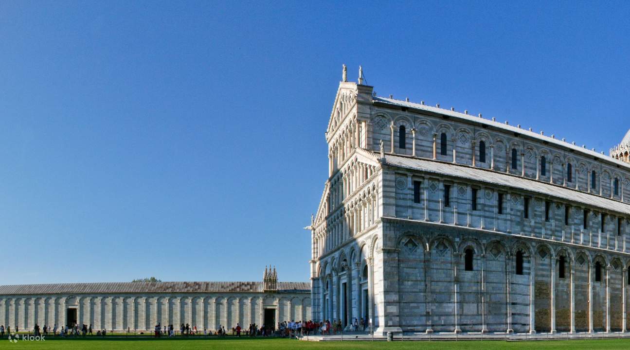 exterior of landmarks in piazza dei miracoli