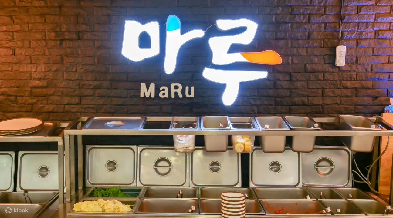 曼谷Maru韩国烧烤自助餐厅，提供琳瑯满目的选择