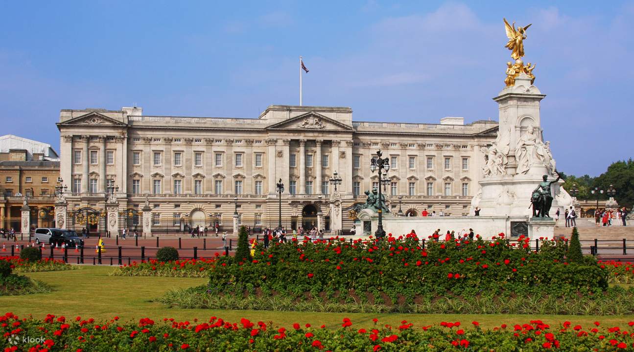 visit to buckingham palace and afternoon tea for two