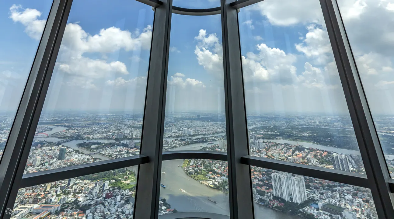 Skyview观景台的玻璃