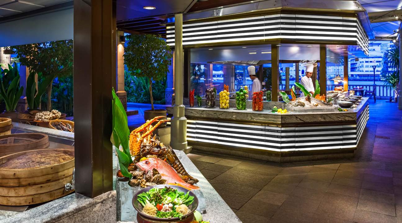 Seafood Counter Bar at The River Café & Terrace in The Paninsula Bangkok