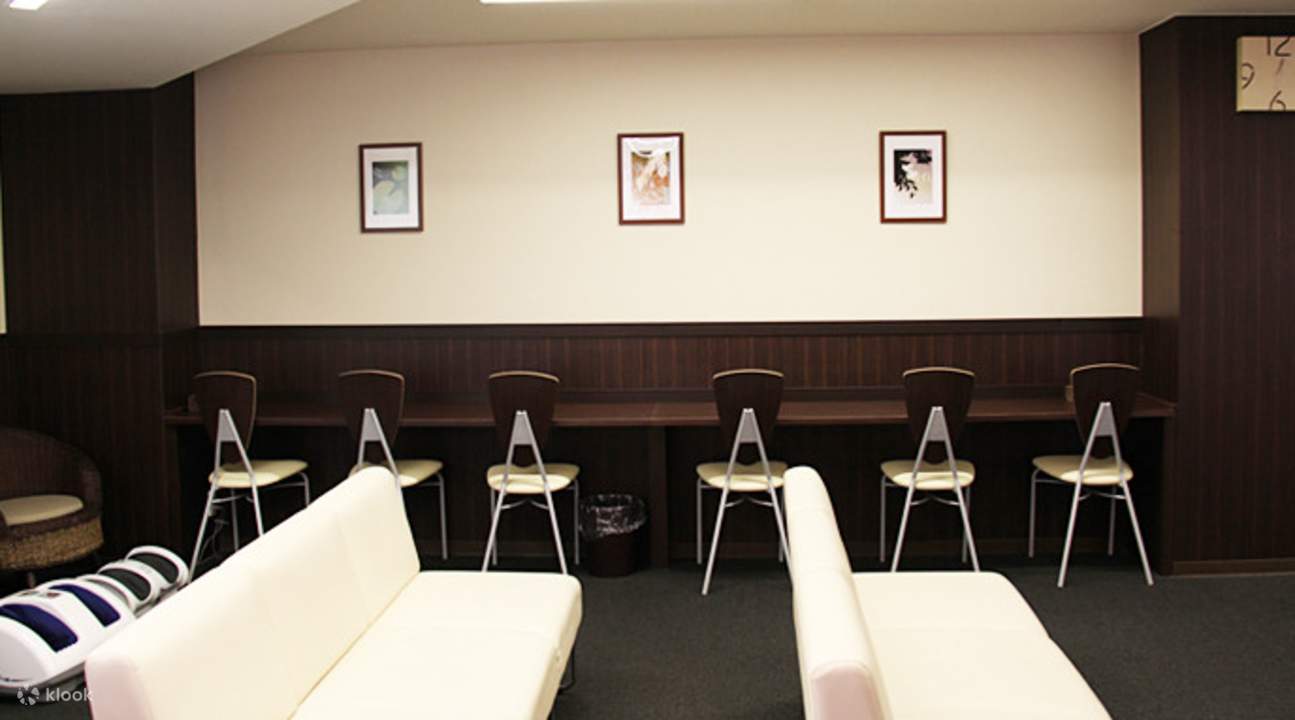 夜行巴士休息站