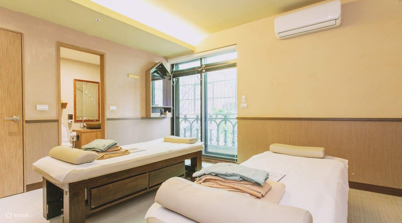 Taipei: Trattamento di massaggio plantare e corporeo presso il Six Star Foot Massage Center