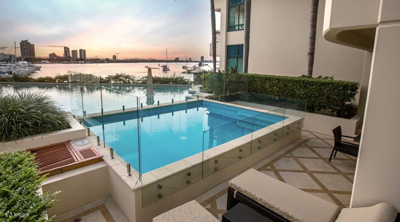 Le Jardin Royal Couture High Tea and Il Barocco Seafood Buffet at