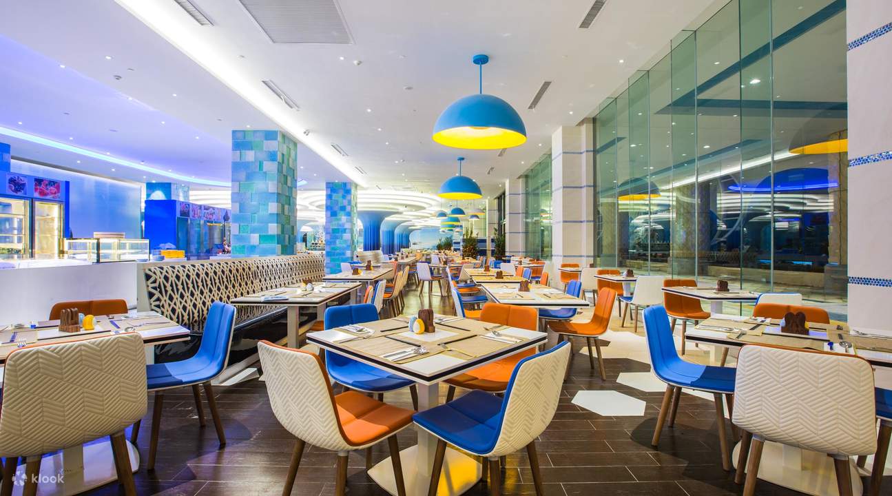 bagian dalam restoran buffet Zhuhai Chimelong Penguin Hotel