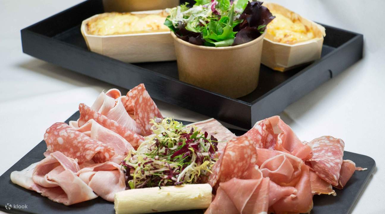 コールドカットサラダとチーズ盛り合わせ