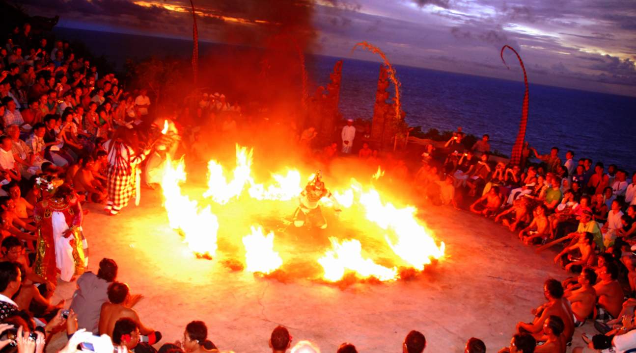 shared city transfers bali to uluwatu temple